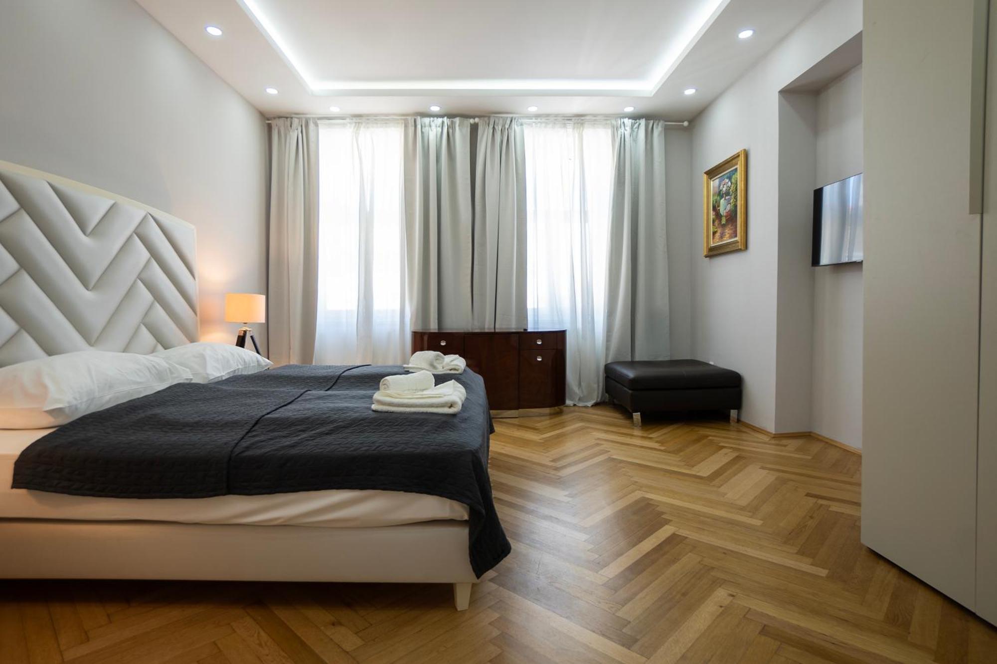 Apartment Charming 2-room With Balcony, 15 Min To Center *