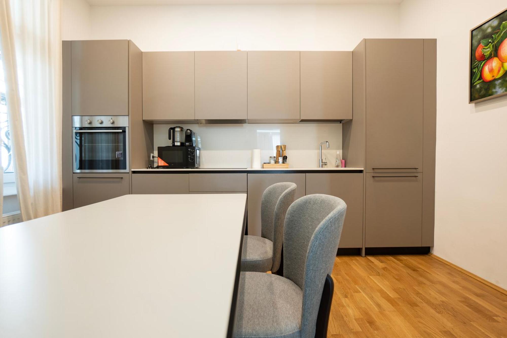 Charming 2-room With Balcony, 15 Min To Center Apartment